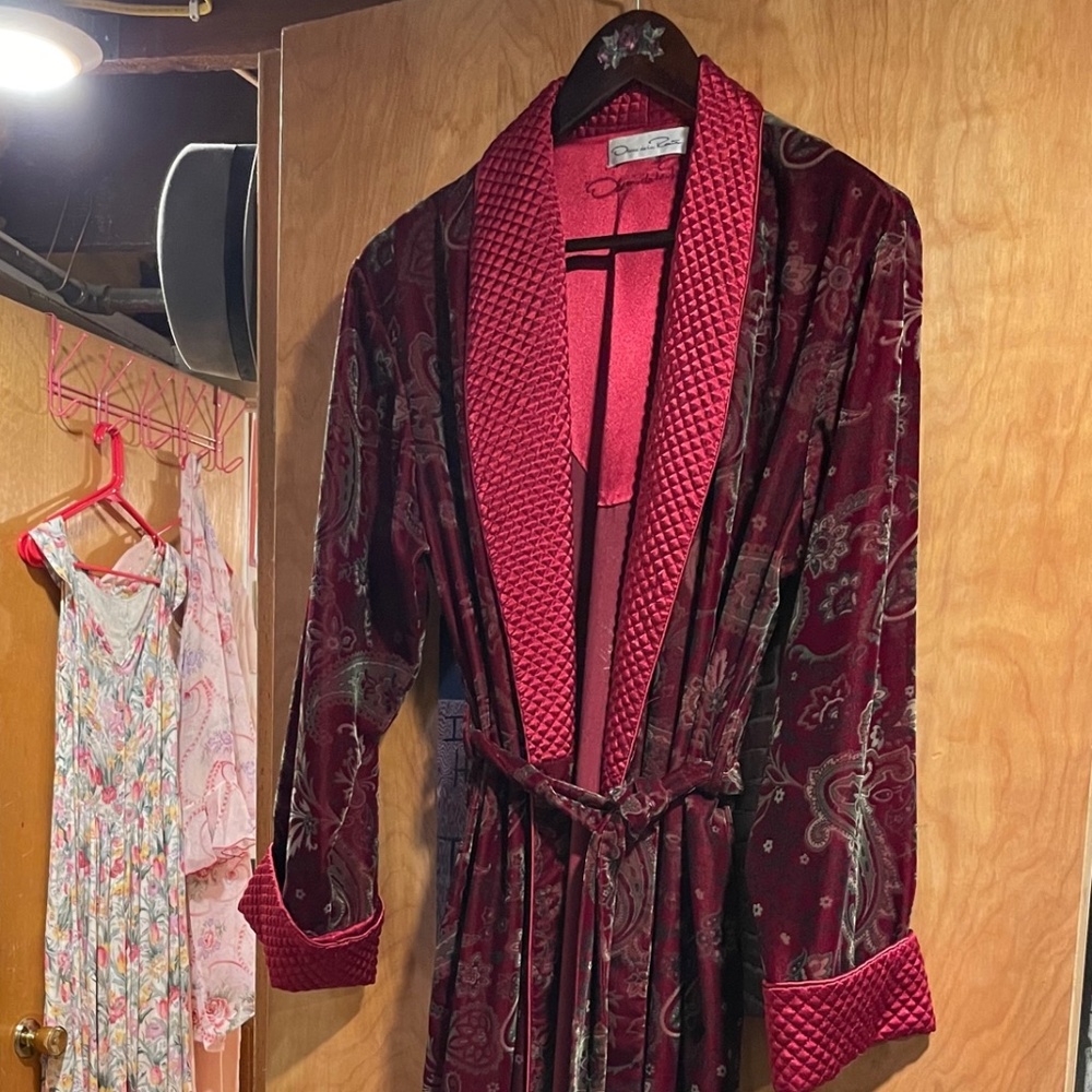 ❤️ Vintage Oscar de la Renta Smoking Robe